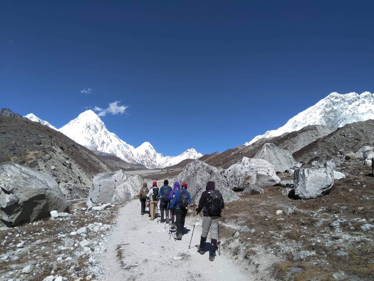 on the way to everest base camp