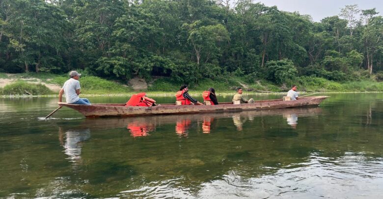 Canoe ride Chitwan National Park